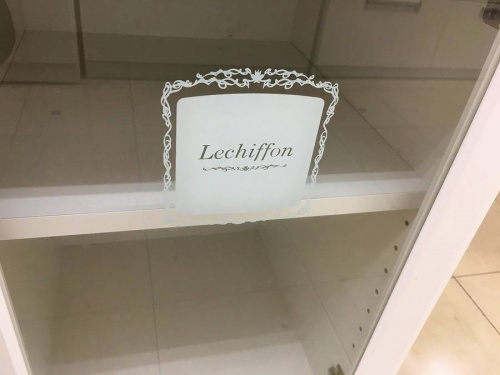家具の食器棚