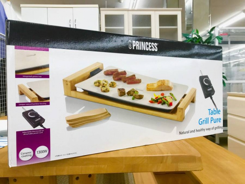 テーブルのインテリア