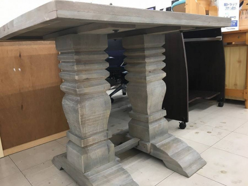 シャビーシックのダイニング