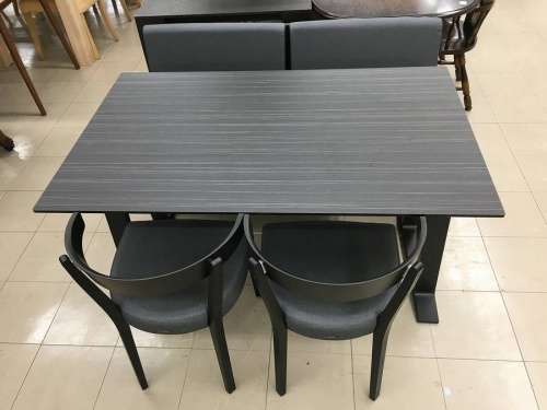 ダイニングセットのkarimoku