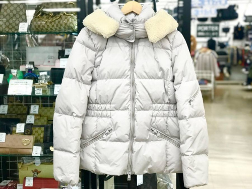 レディースファッションのアウター