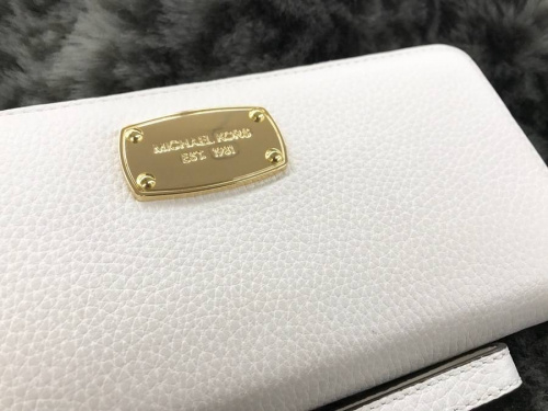 財布のMICHAEL KORS