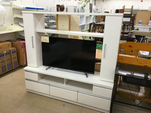 AV