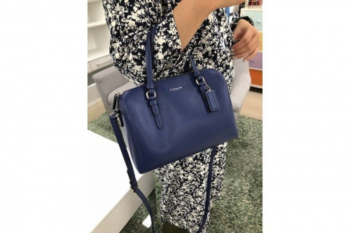 バッグのコーチ(COACH)