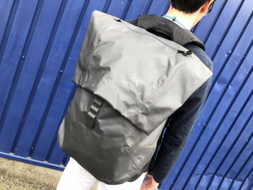 アウトドア用品のアウトドアウェア