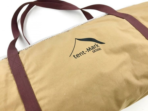 キャンプ用品のタープ