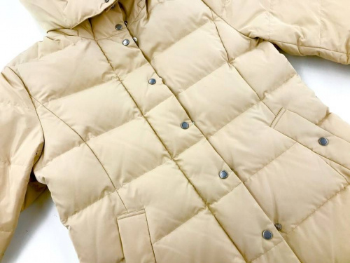 ダウンジャケットのBURBERRY