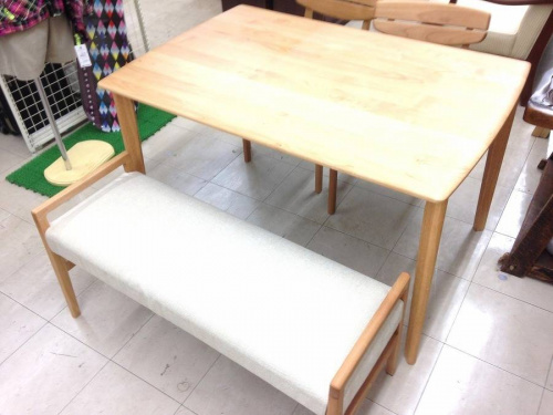 ダイニングセットのニトリ