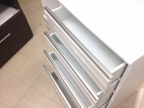 カップボード・食器棚のニトリ