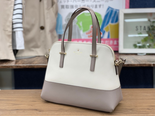 レディースファッションのバッグ