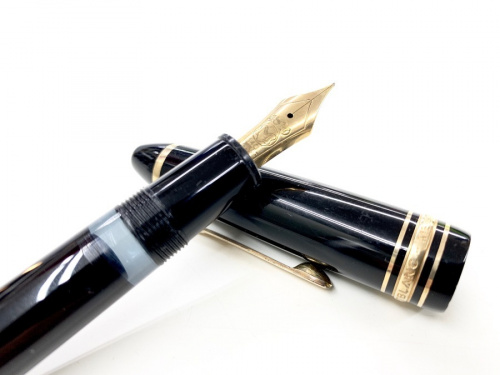 万年筆のMONTBLANC