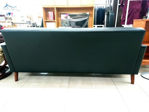 ロビーチェアのカリモク６０