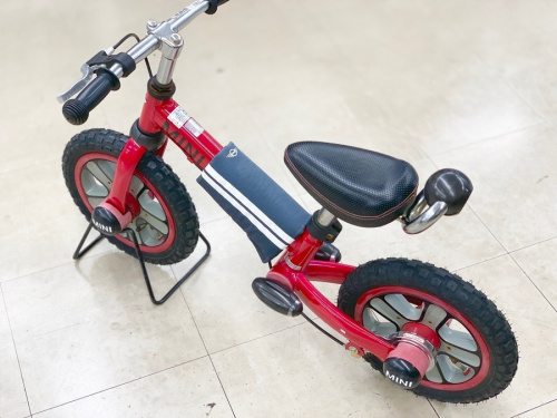 スポーツ用品の自転車