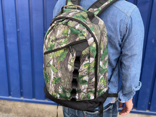 バッグのColumbia