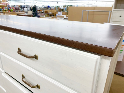 ローチェストのニトリ