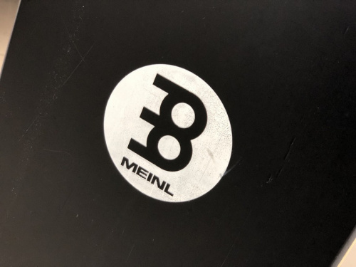 打楽器のカホン