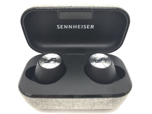 完全ワイヤレスのイヤホン