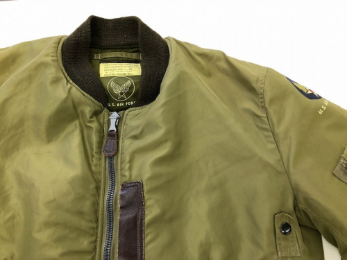 トップスのジャケット