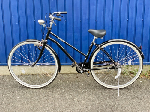 スポーツ用品の自転車