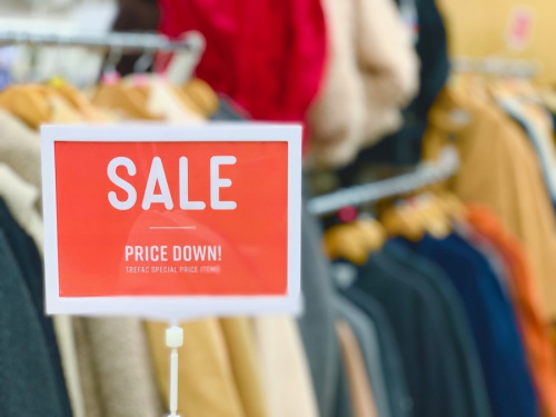 レディースファッションのセール