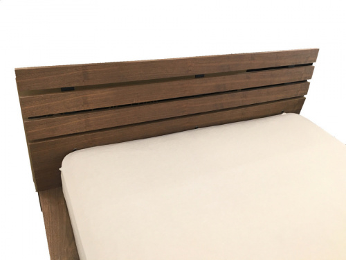 ダブルベッドのACTUS