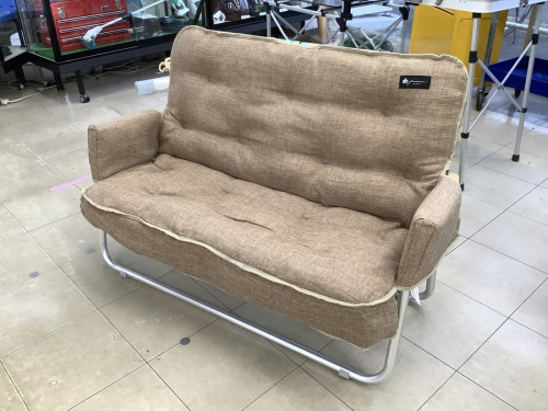 ロゴスのチェア