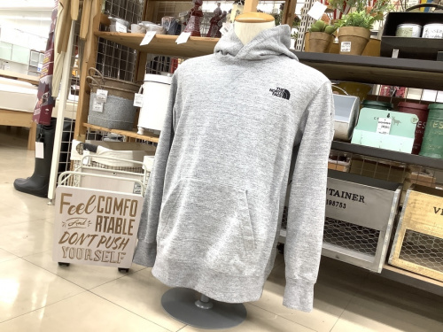 メンズファッションのパーカー