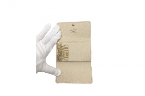 ルイヴィトンのミュルティクレ