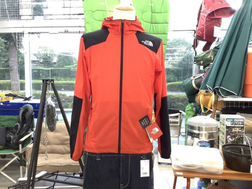 メンズファッションのフーディ