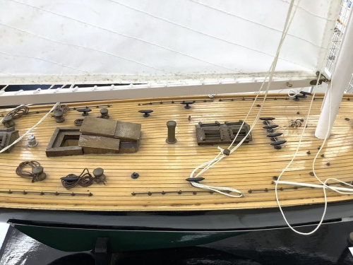 プラモデルの帆船模型