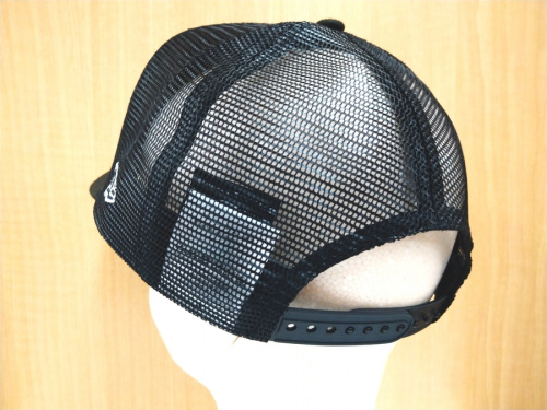 メッシュキャップのスナップバック