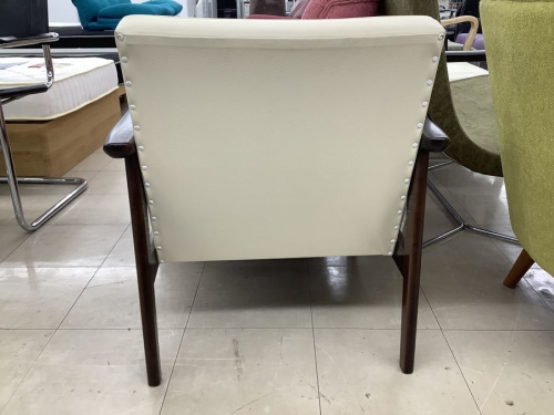 Kチェアのカリモク60