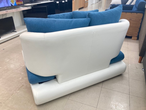 2人掛けソファーのArmonia