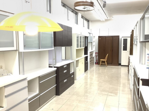 キッチンボードの食器棚