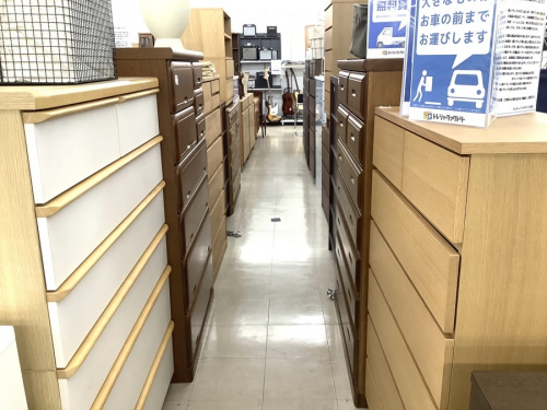 キッチンボードのテーブル