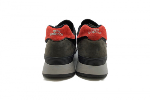 NEW BALANCEのM1300BB