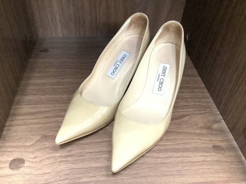 靴のスニーカー