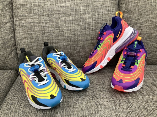 メンズファッションのスニーカー