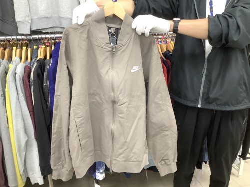 レディースファッションのジャケット