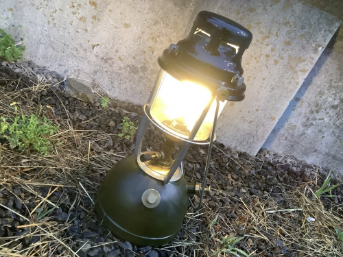 アウトドア用品のランタン