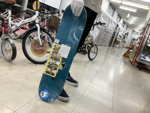 スポーツ用品のスケートボード