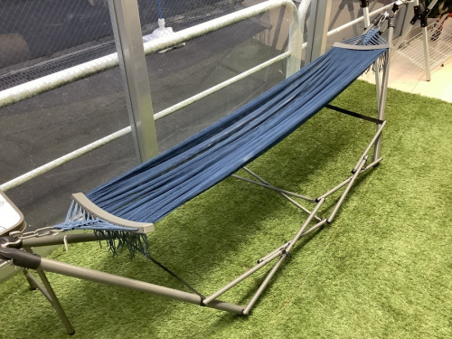 アウトドアのハンモック