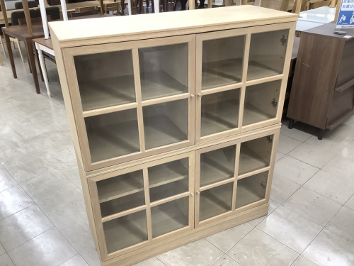家具のキャビネット
