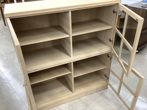 キャビネットのアクタス