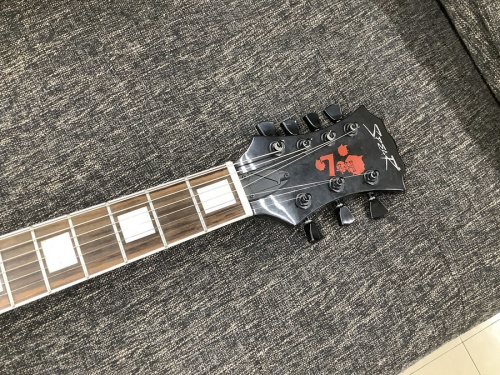 スピアのギター