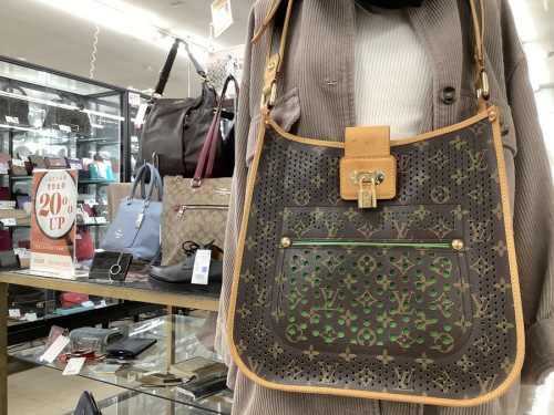 LOUIS VUITTONのルイ ヴィトン