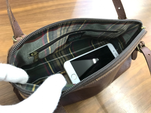 イル ビゾンテのミニバッグ