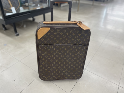 キャリーバッグのLOUIS VUITTON