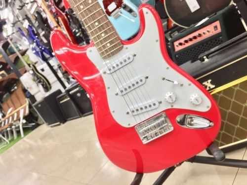 エレキギターのSquier by FENDER