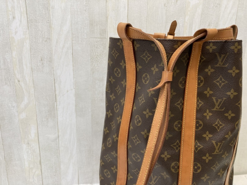 リュックのLOUIS VUITTON